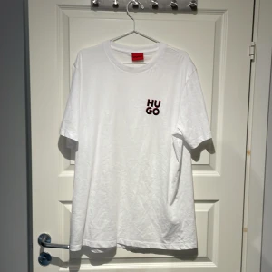 Hugo boss Tisha - Aldrig använt fick den i fel storlek  Bra skick Pris kan diskuteras