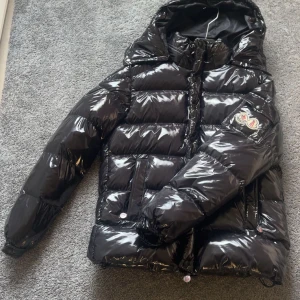 Monclear Maya - En hög kvalite Monclear Vinter jacka.