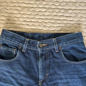 Jeans  - Säljer mina midwaist bootcut jeans köpta från Plick. Står ingen storlek men midjemått 36 och innebenslängd 84 