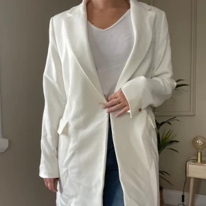 Kavaj - Kavaj från mango aldrig använd 