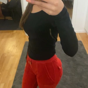 Röda Juicy byxor - Ganska bra sick storlek xxs 