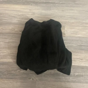 Stickad tröja - Storlek S inte använt 