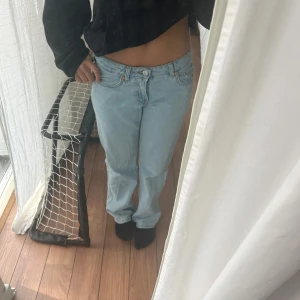 Weekday jeans  - Säljer dessa super fina weekday jeans i storlek w26 l30, modellen arrow. Är ca 156cm och tycker dom är en bra längd men dom skulle även passat nån lite längre. Orginalpris 590kr