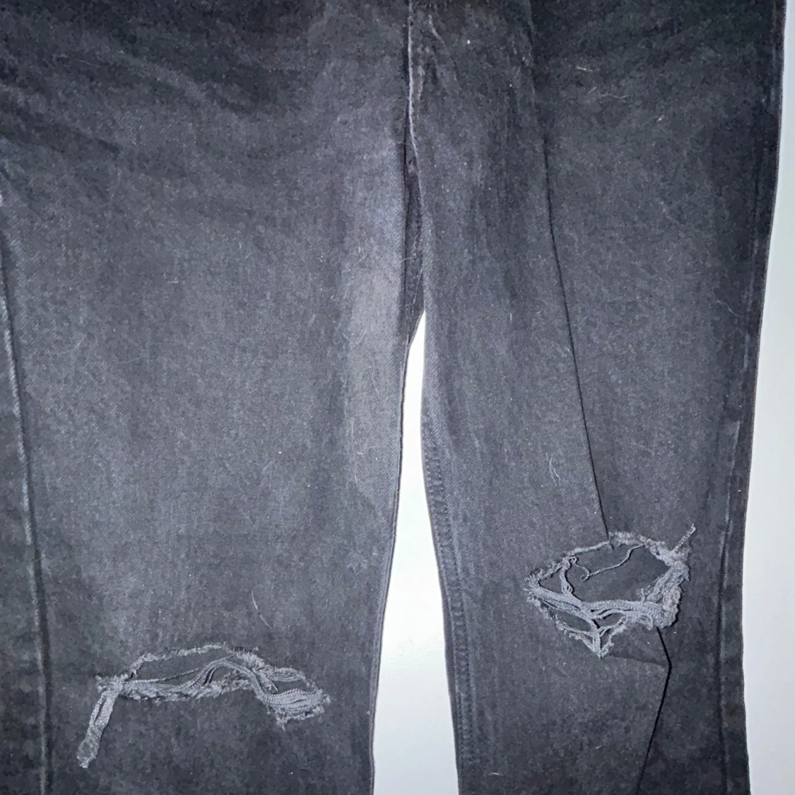 Zara mörkgrå/svarta jeans  - 90