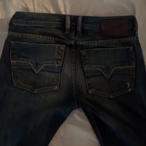 Diesel jeans - Skit snygga vintage och lågmidjade diesel jeans 💕