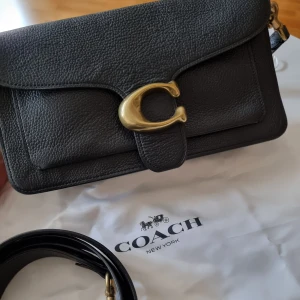 Coach tabby väska - I använt skick men har mycket kvar att ge! Skick enligt bilder:)