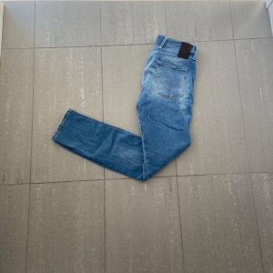 Replay Anbass Jeans  - Säljer nu dessa replay anbass jeans, skriv för fler bilder/frågor🙌🏼