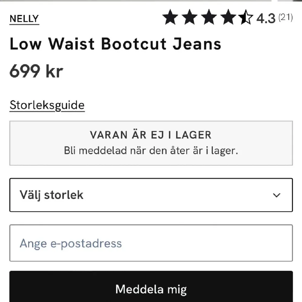 Från Nelly. Klippta där nere. Skriv om du vill ha bild på de. Säljer för 300 då de finns lite defekter. Jeans & Byxor.