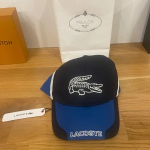 LACOSTE KEPS 🧢 🐊 - LACOSTE KEPS HELT NY OCH OANVÄND THE BEST OF THE BEST 🏆
