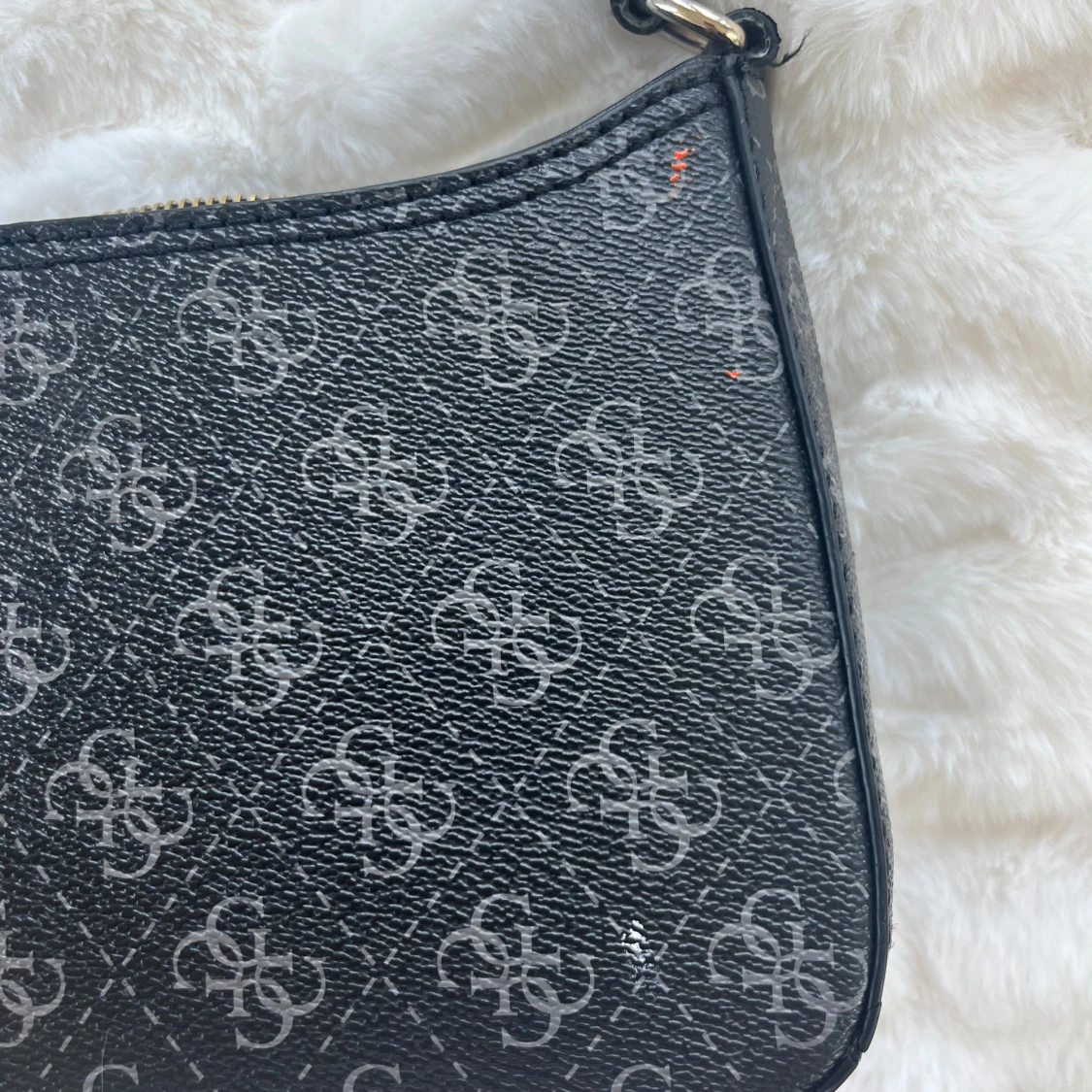 Guess väska - 91