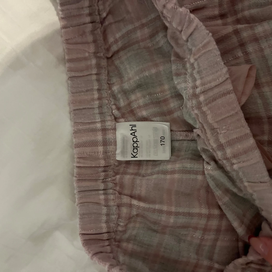 Rutig pyjamasbyxa från KappAhl - 91