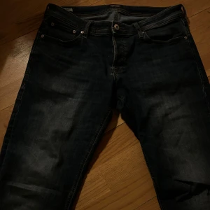 Jack & Jones Slim Glenn - Fint skick strl. 34/34