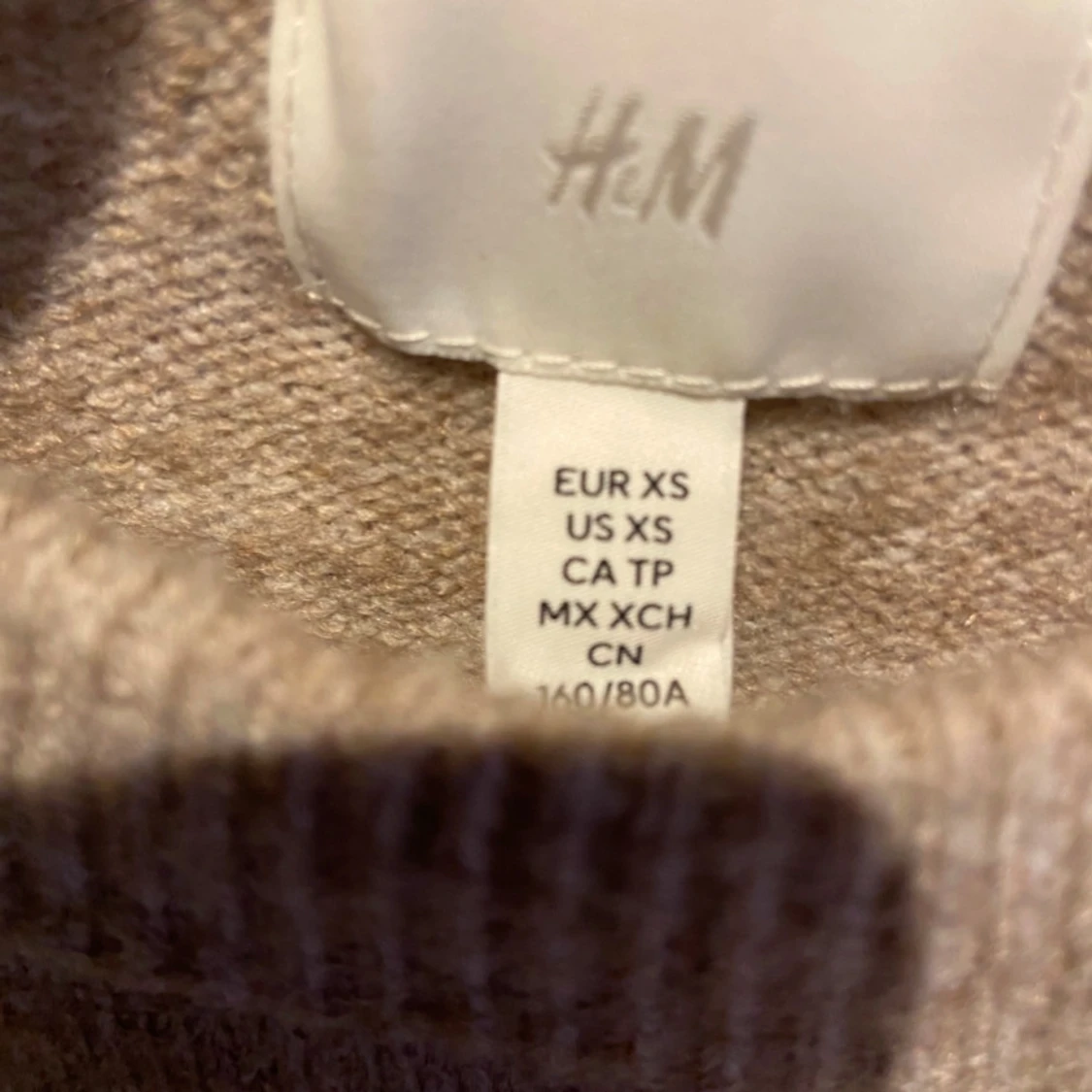 Grå stickad tröja  - 90