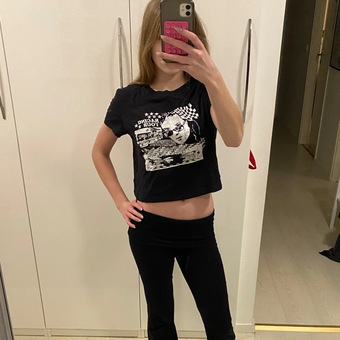 Svart t-shirt med tryck - 90