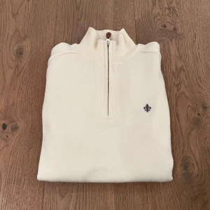 Morris Half Zip - Hej säljer min Morris Half Zip som är näst intill nyskick, utan några defekter!