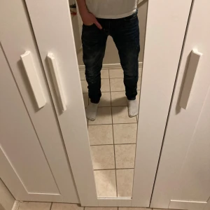 Detroit Jeans - Ett par riktigt snygga slimfit jeans som jag släpper för endast 199! | Skick 9/10 | Storlek Xs (passar folk mellan 155-165)