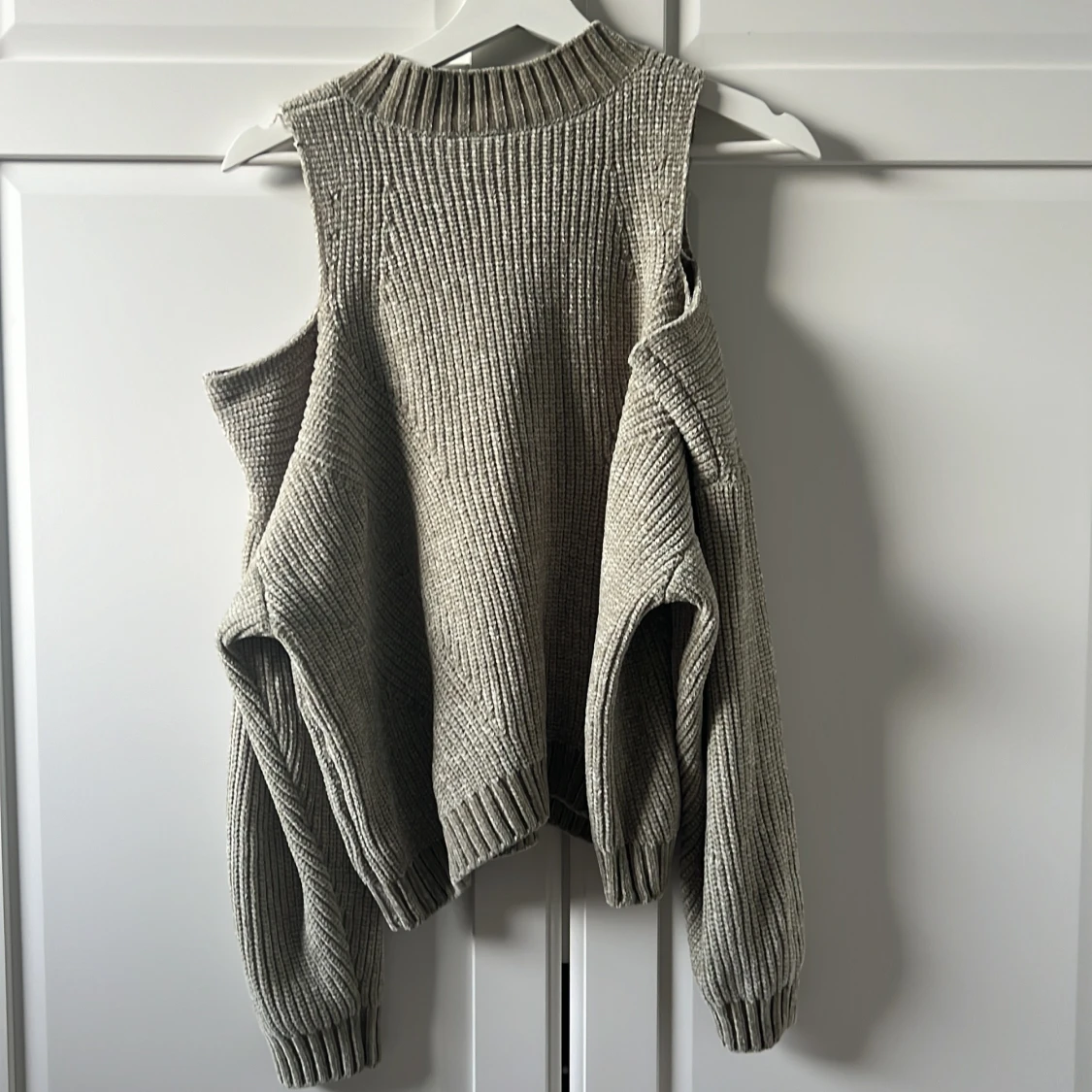 Grön stickad tröja från H&M - 90