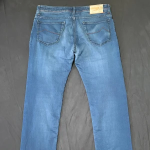 Jacob Cohen jeans  - Snygga blå Jacob Cohen jeans i storlek 33
