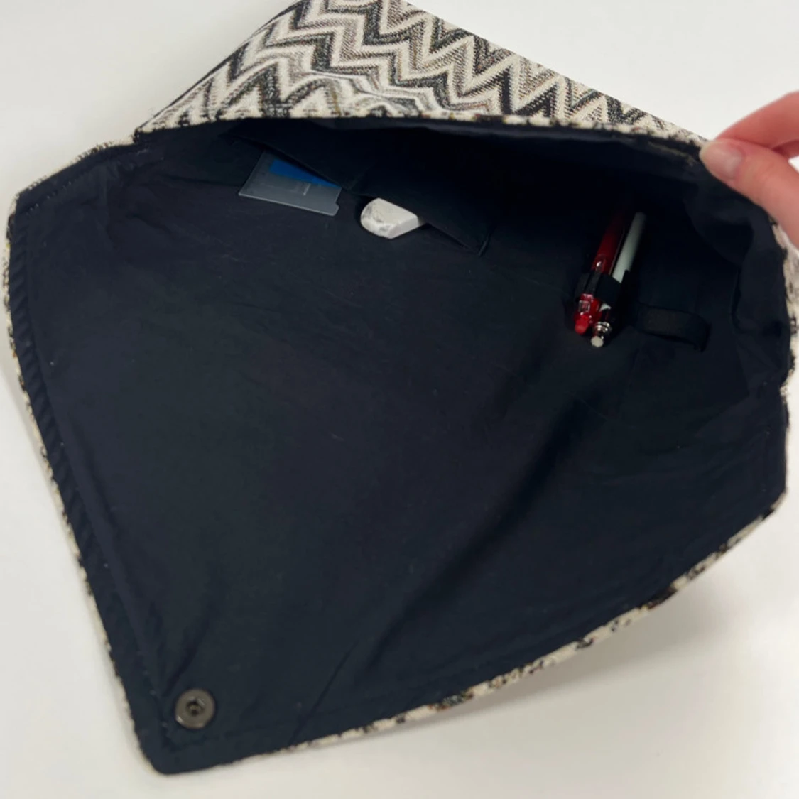 Zickzack-mönstrad datorfodral - 93