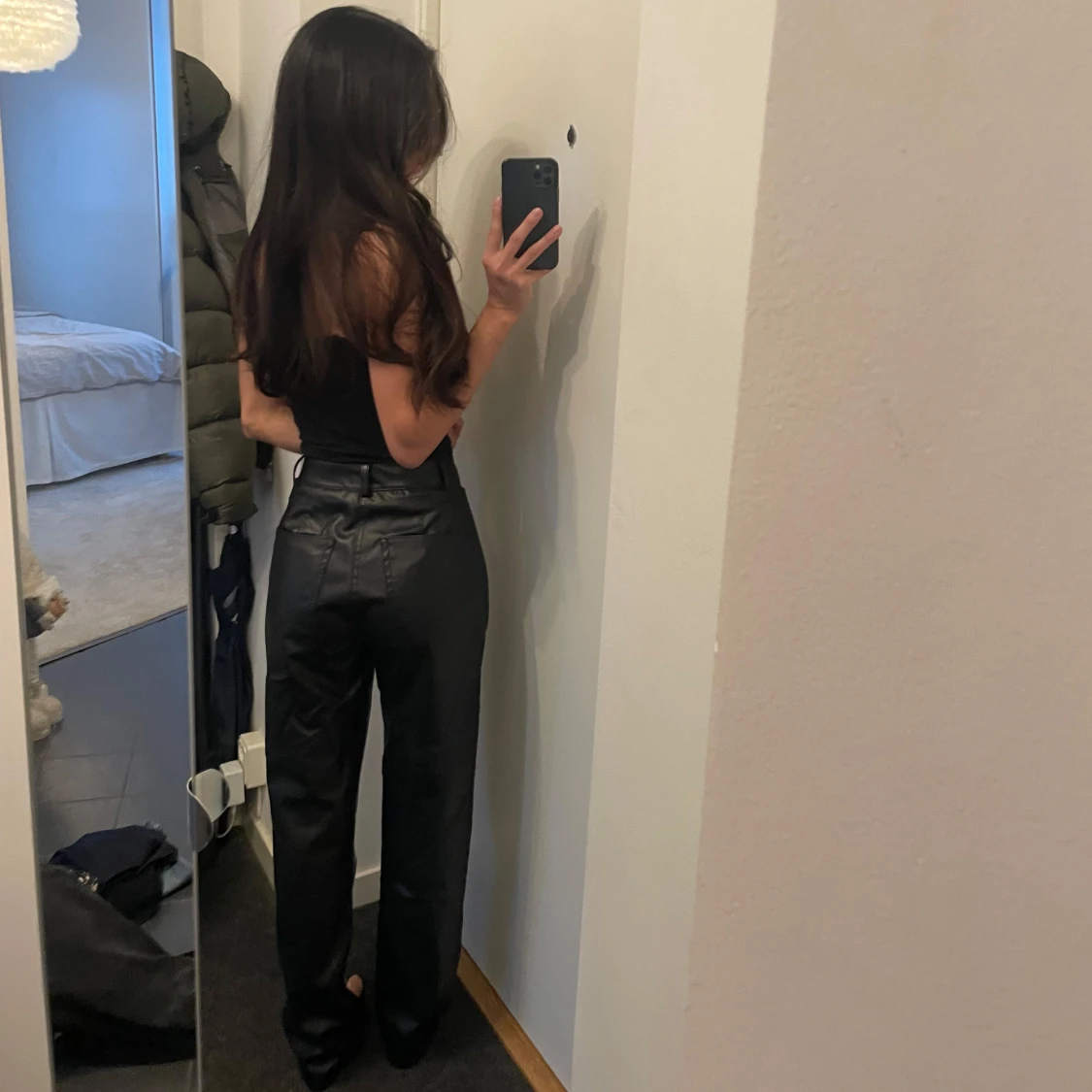 Svarta skinnbyxor från A-dsgn - 90