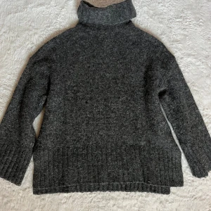 Stickad polotröja  - Jätte varm och skön!