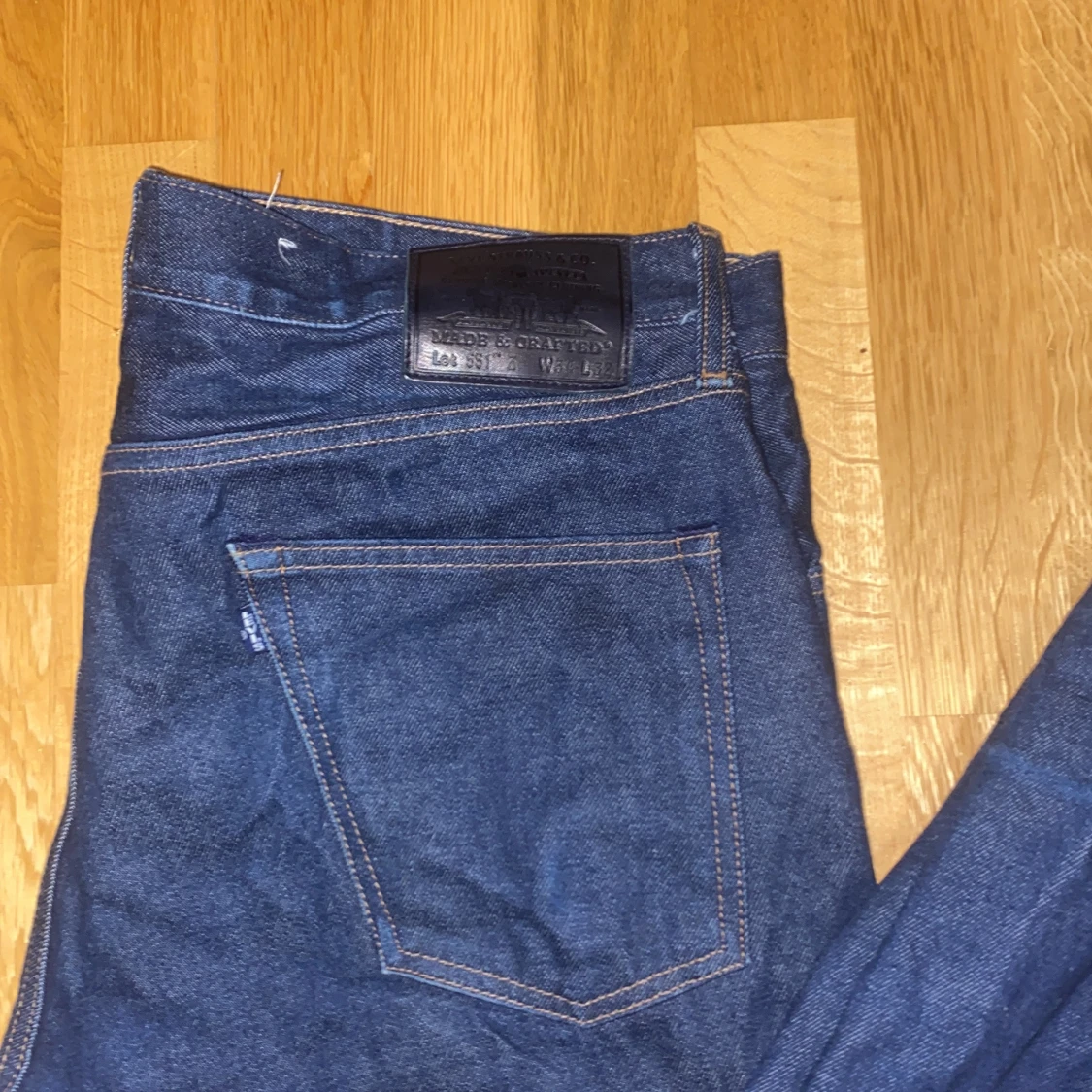Mörkblå jeans från Levi's - 90