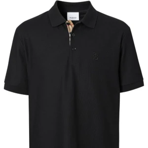 Burberry Piké - Säljer min burberry piké i storlek L. Knappast använd. Nypris ligger på cirka 4000kr. 