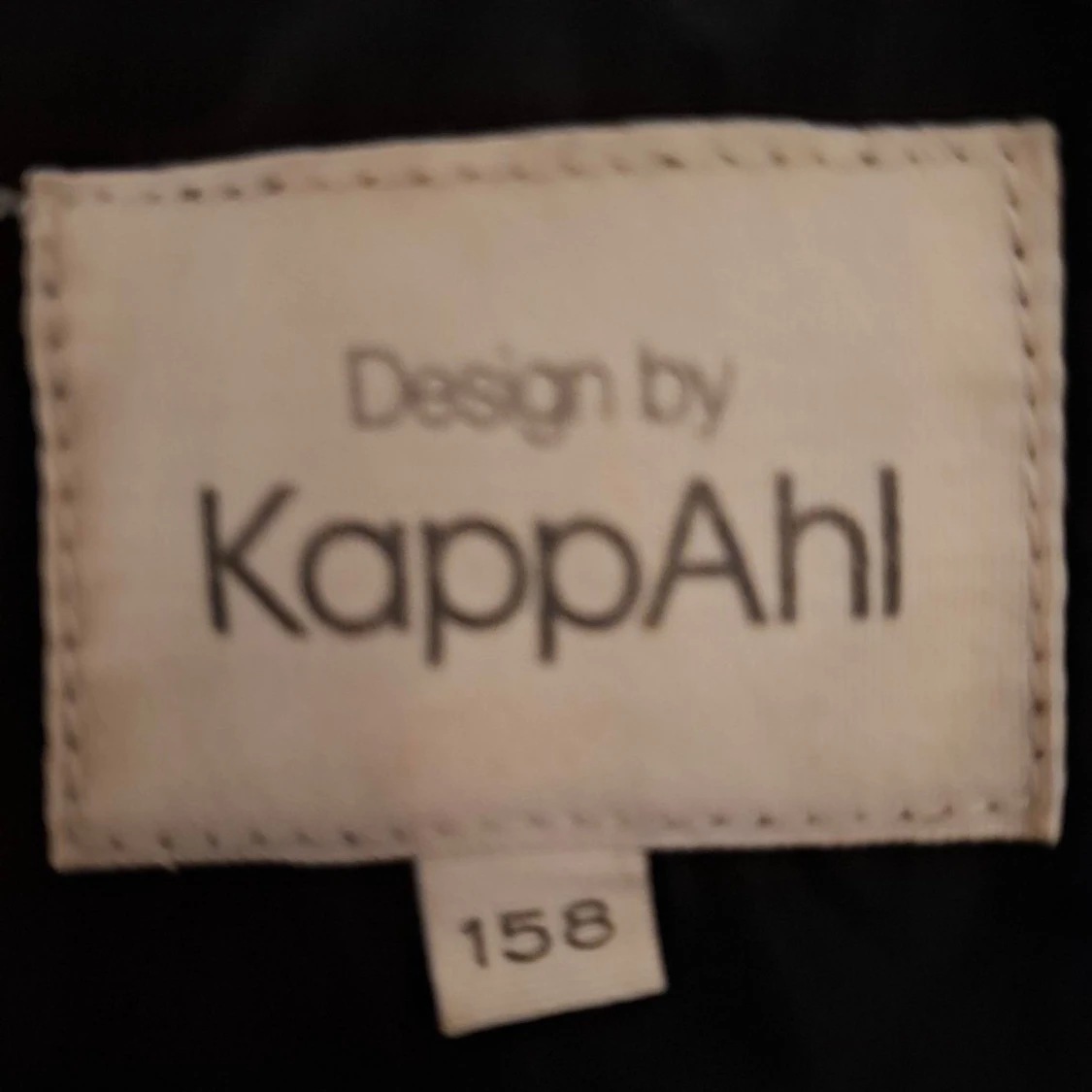 Svart pufferjacka från KappAhl - 92