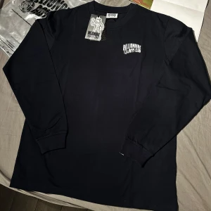 Billionaire Boys Club Svart tröja nytt skick  - Nyskick aldrig buren Kostar 945 kr på hemsidan  Storlek herr M