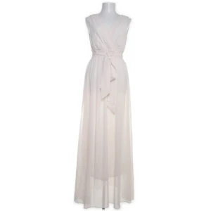 Ljus puderrosa  långklänning från Zoul Edition - Elegant Ljus puderrosa långklänning från Zoul Edition  med omlott-design och knytband i midjan. Klänningen är ärmlös och har v-ringning 🌟❗️Skriv för fler bilder❗️ Storlek: 32 men upplagd (passar någon som är ca 160) och går att sprätta upp 😊 Nypris: ca 700kr