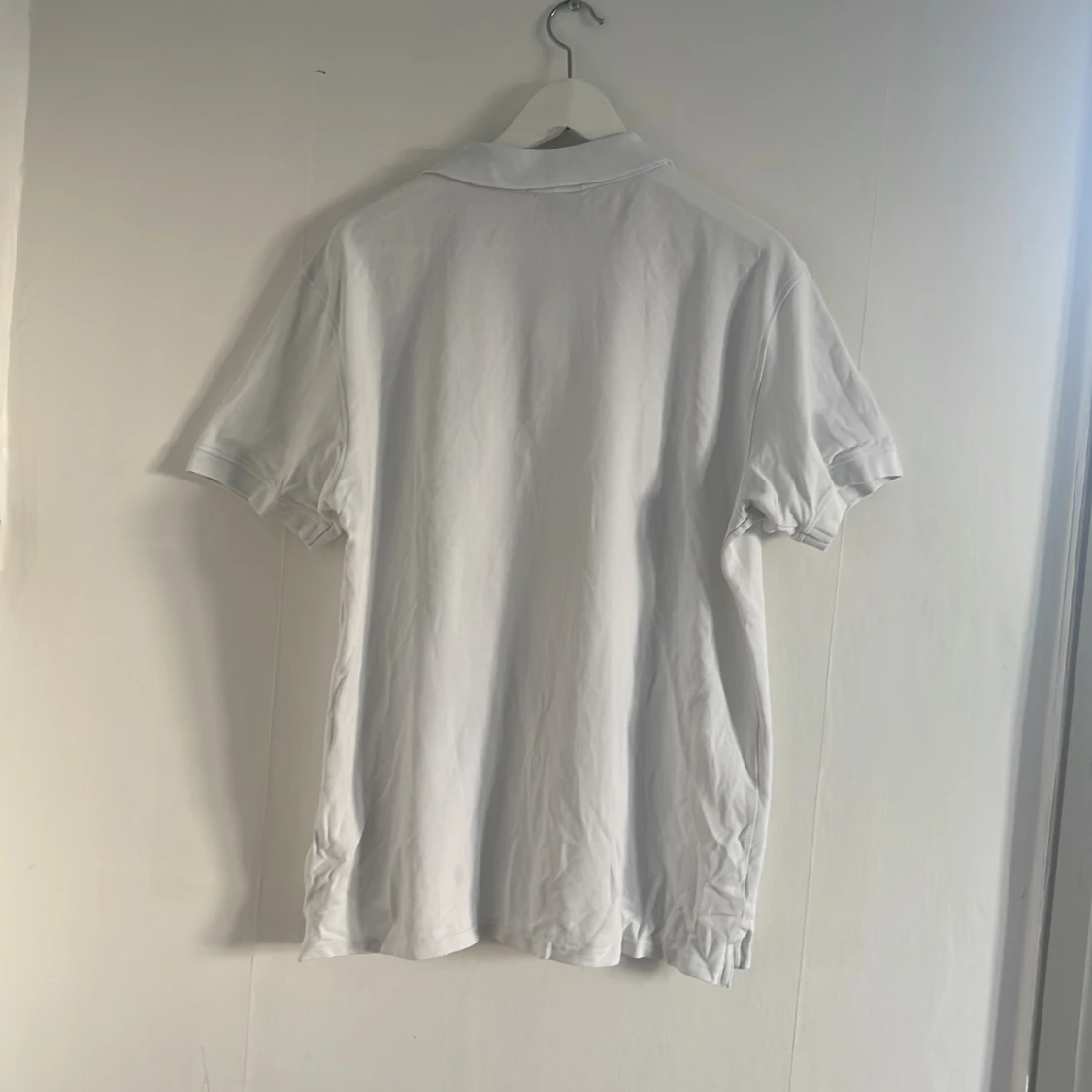 Vit pikétröja från Peak Performance - 1