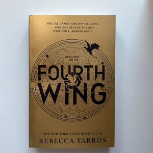 Fourth Wing - Säljer boken 'Fourth Wing' av Rebecca Yarros. Boken är i nyskick och inte läst. Kom privat vid frågor 💓