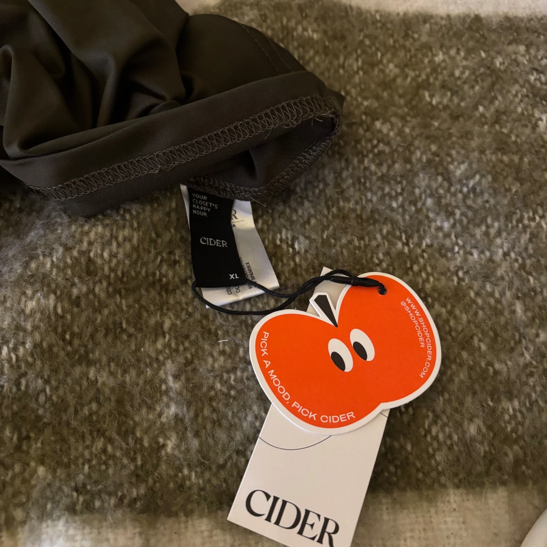 Brun ärmlös topp från Cider - 1