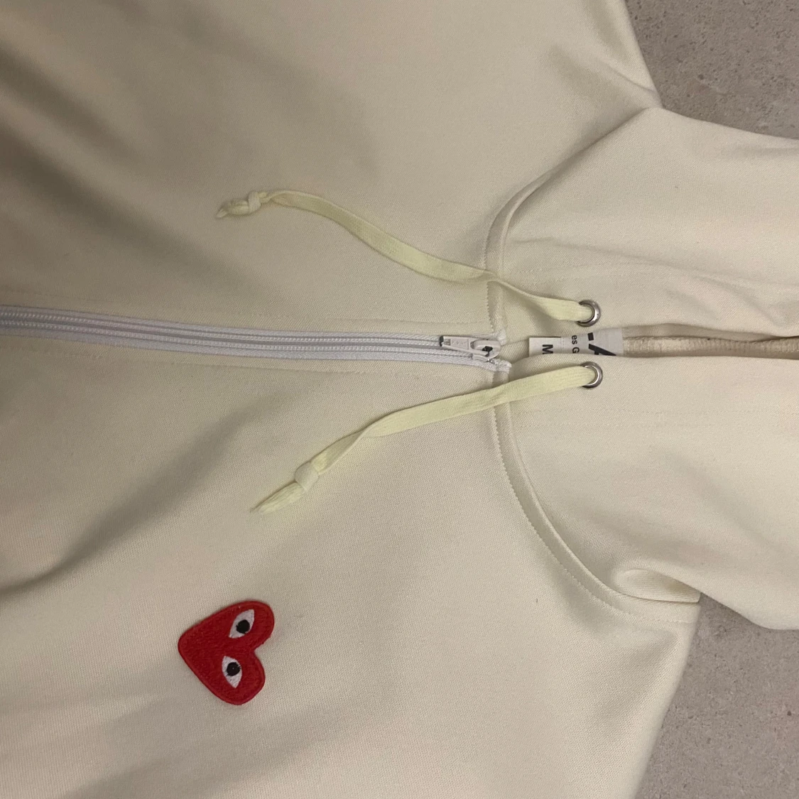 Beige hoodie från Comme des Garçons - 1