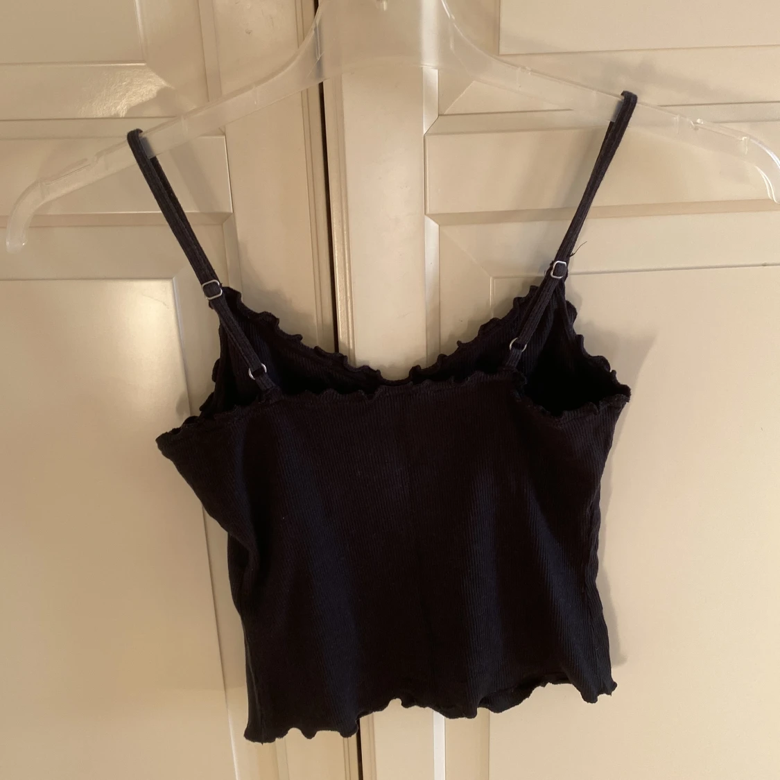 Svart ribbad linnetopp från Hollister  - 3