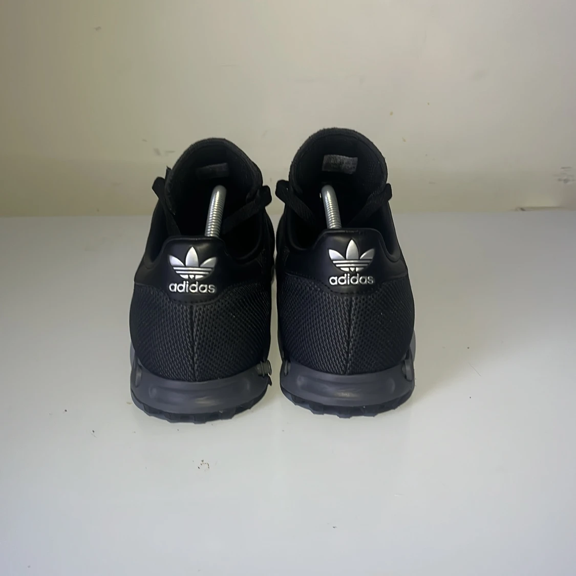 Svarta sneakers från Adidas - 2