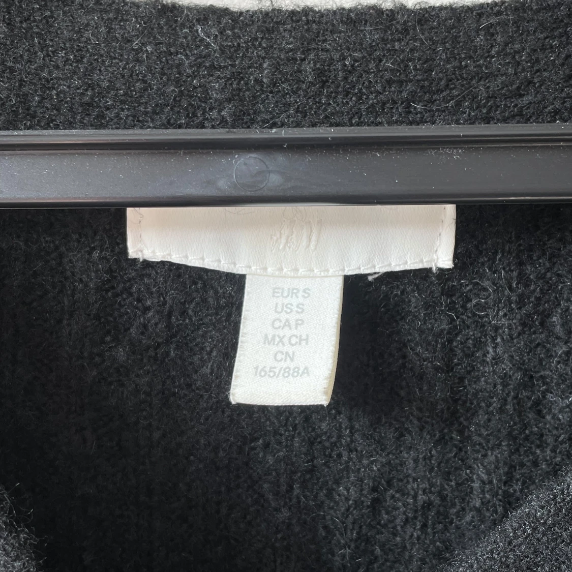 Svart stickad kofta - 1