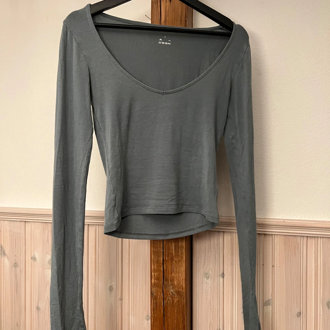 Grå/blå långärmad topp från A-DSGN