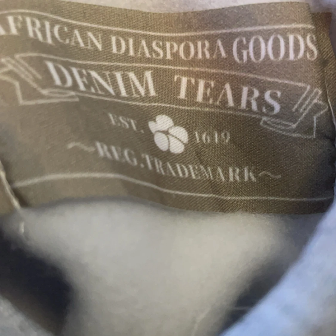 Grå hoodie och byxor från Denim Tears - 3