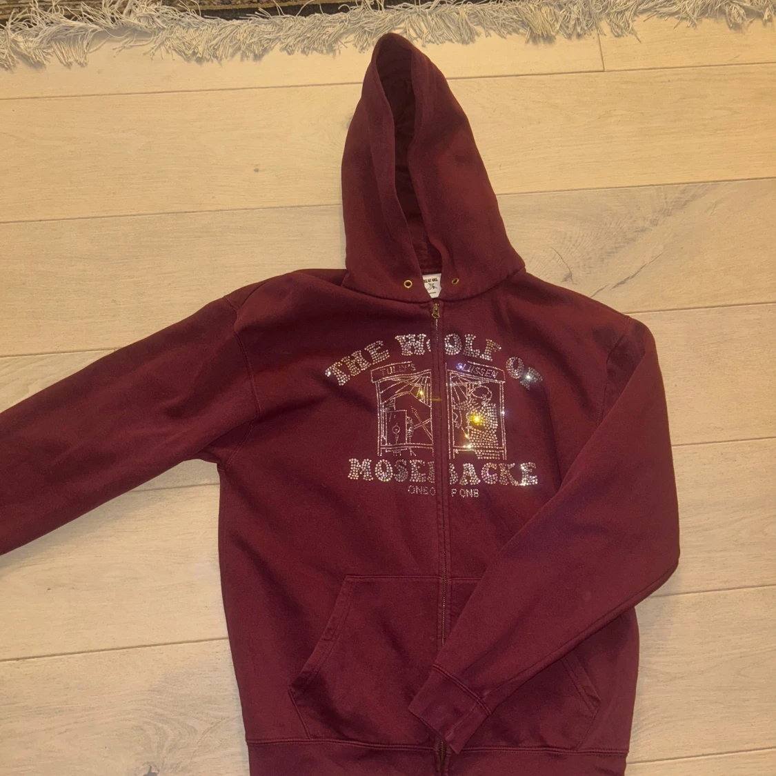 One Of One Zip Up Hoodie ( M ) Vinröd