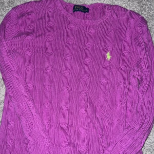 Ralp lauren tröja - Helt som ny skick knappt använd. Skriv om frågor💕