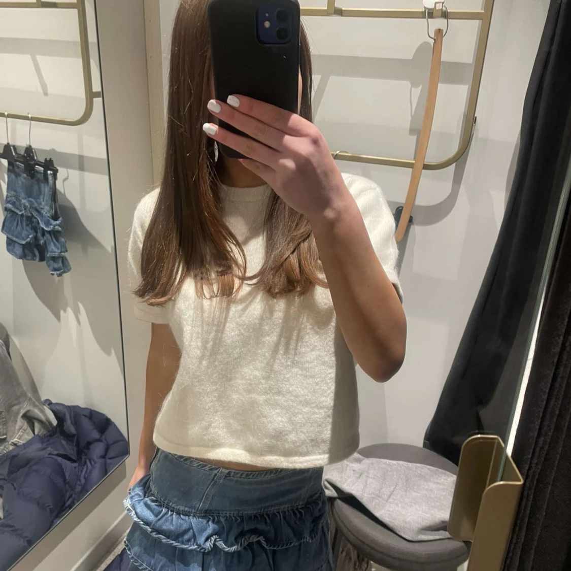 Vit stickad tröjađ