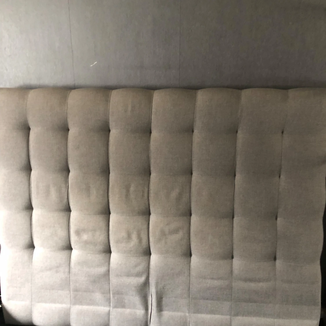 Ljusgrå sänggavel 160cm