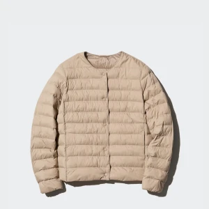 Beige dunjacka - Beige dunjacka från uniqlo, skriv för mer bilder på den! ☺️