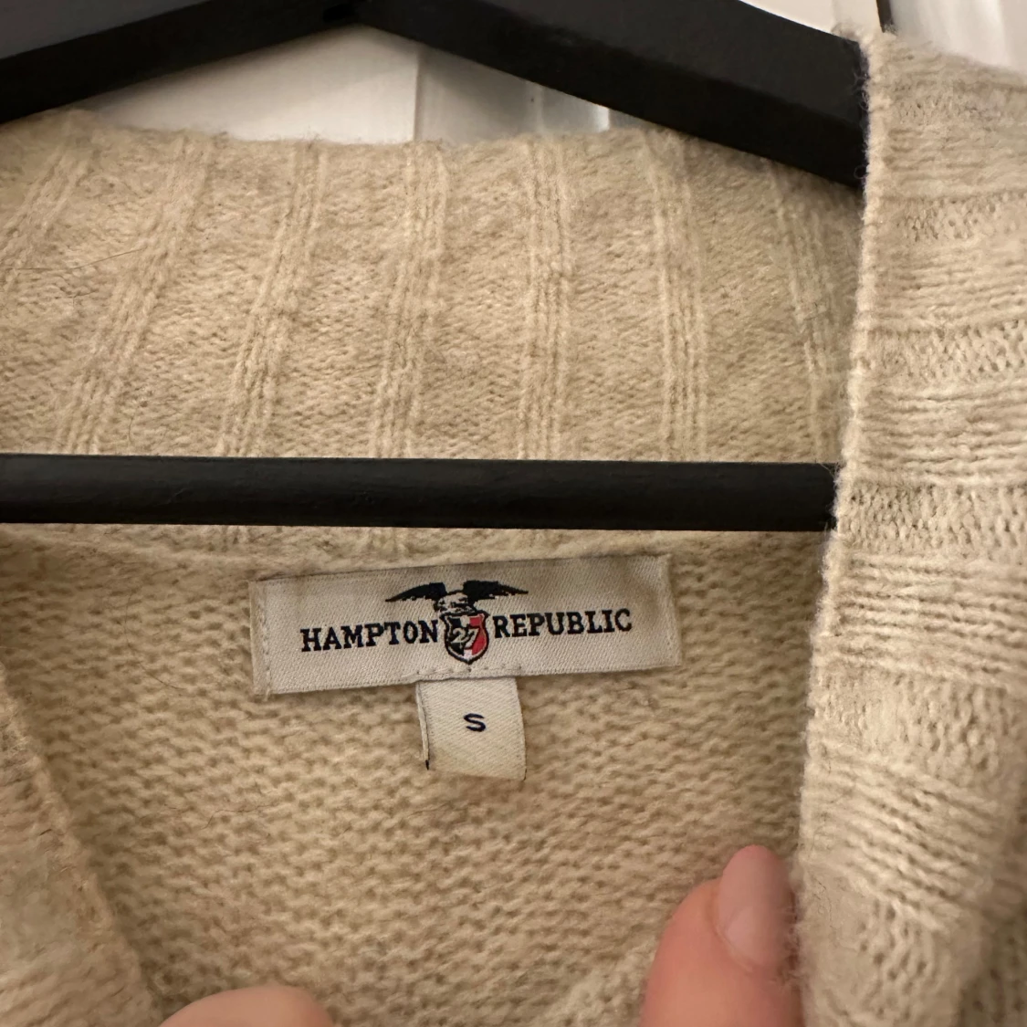 Beige randig tröja från Hampton Republic - 1