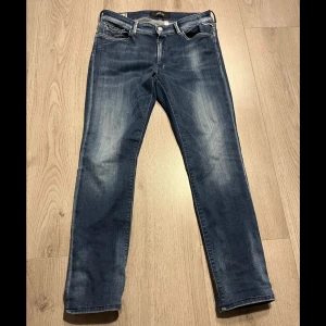 Jeans från Replay! - Dom är stilrena och snygga. Priset är ej hugget i sten. Skriv vid minsta lilla intresse.