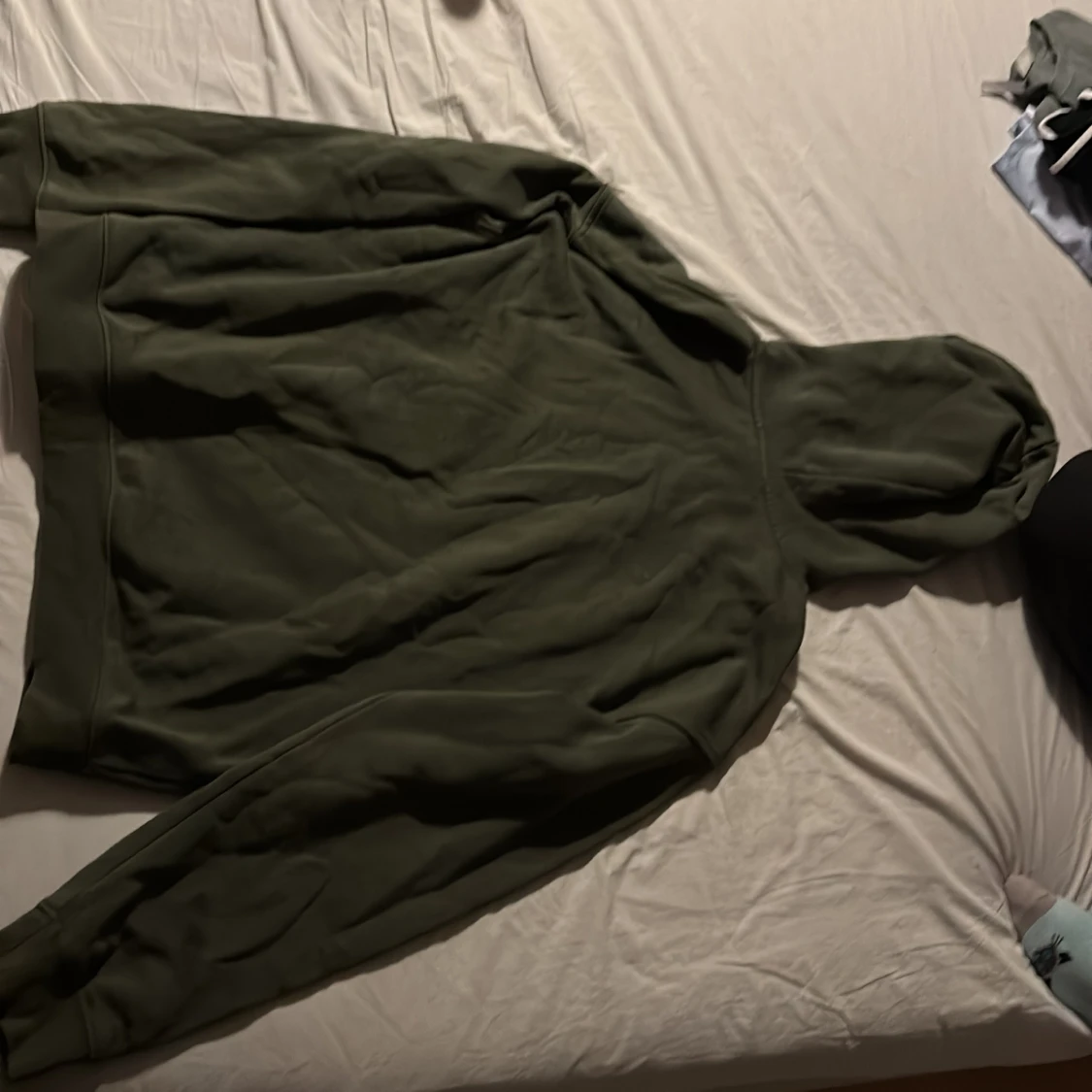 Olivgrön hoodie - 3