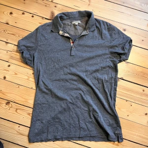 Burberry pike - Chill | Äkta | Passar mig som är 178 74 kg helt okej | Fraktar inom 24h | Kom med frågor👍