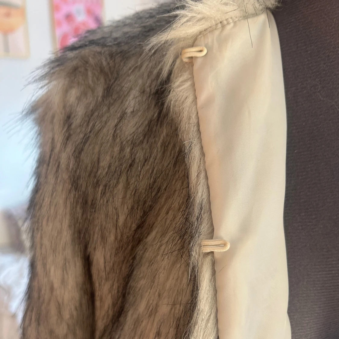 Beige pälsjacka - 90