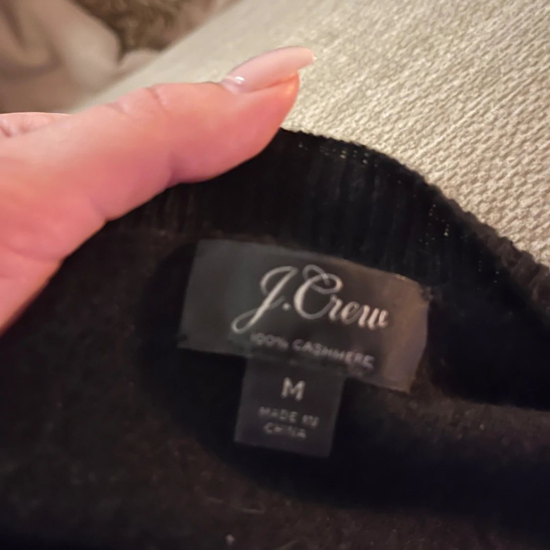 Svart kashmirtröja från J.Crew - 2